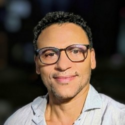 xportrait-mehaoua-ahmed.jpg,qitok=IHWgyQX4.pagespeed.ic.J7gyGn9HeN